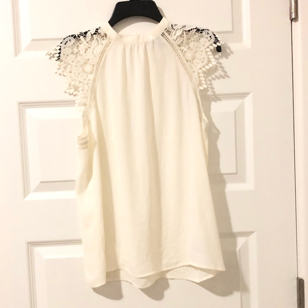 Express sleeveless blouse with lace details - Picture 6 of 7